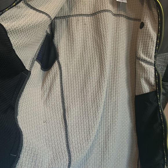 Jacket - Picture 10 of 16